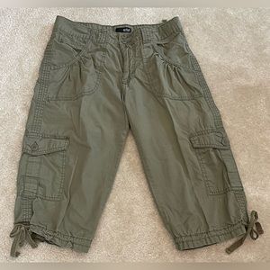 Ana Cargo Capris - Embroidery Pockets - Size 8 - Tie on the Legs